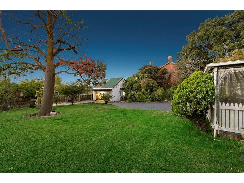 15 Poath Road, Murrumbeena VIC 3163