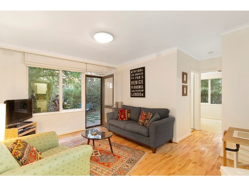 2/16 Jersey Parde, Carnegie VIC 3163