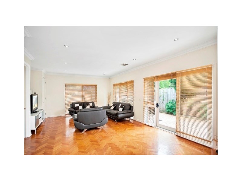 3/23 OAKLEIGH Road, Carnegie VIC 3163