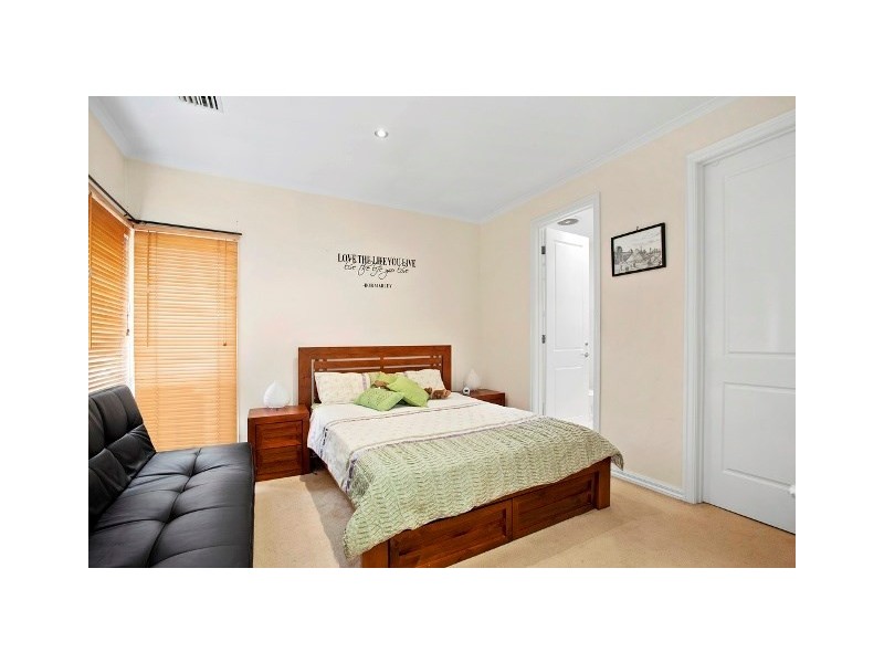 3/23 OAKLEIGH Road, Carnegie VIC 3163