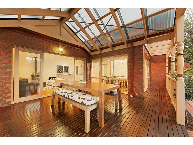 13 Huntingfield Court, Carnegie VIC 3163