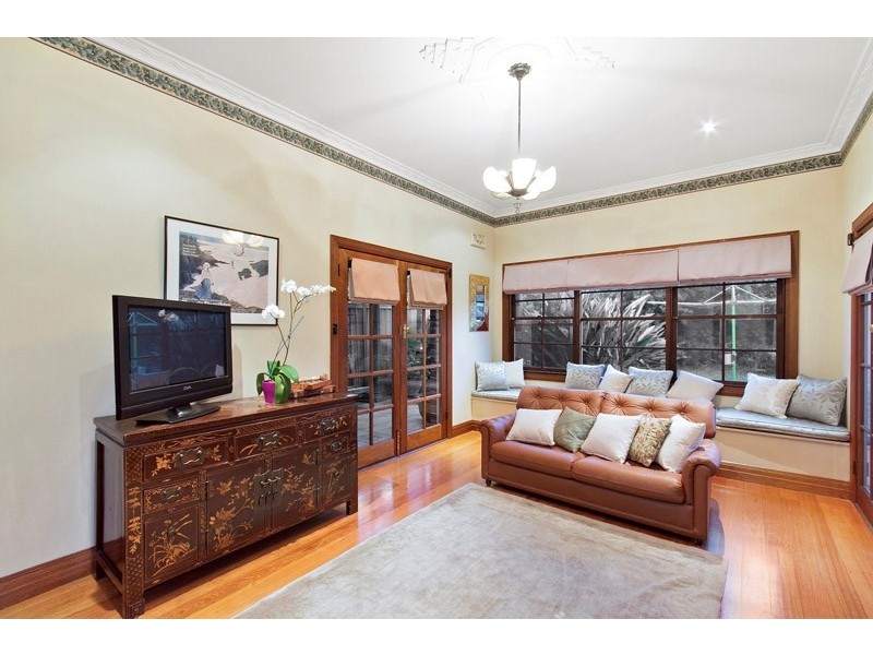 16 Poath Road, Hughesdale VIC 3166