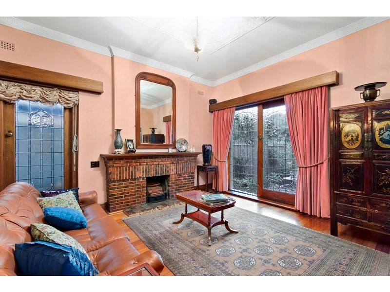 16 Poath Road, Hughesdale VIC 3166