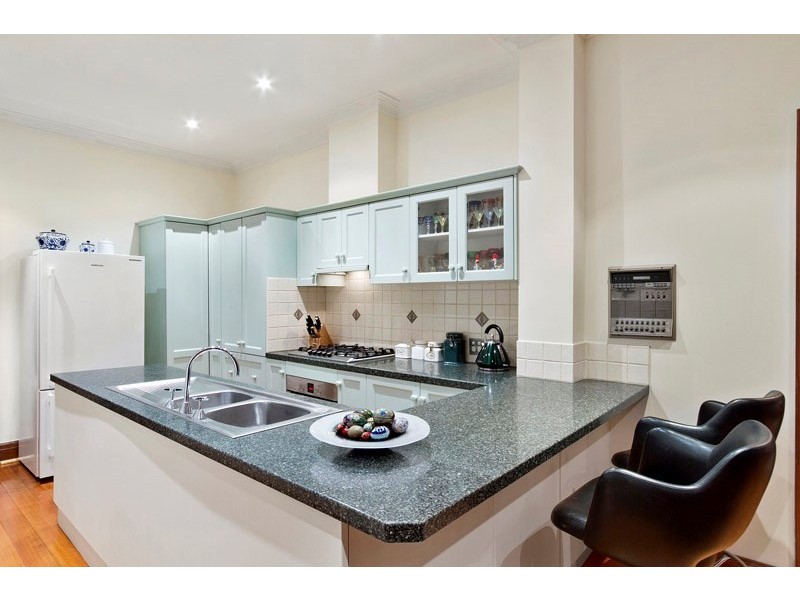 16 Poath Road, Hughesdale VIC 3166