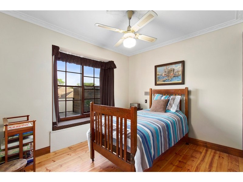 16 Poath Road, Hughesdale VIC 3166