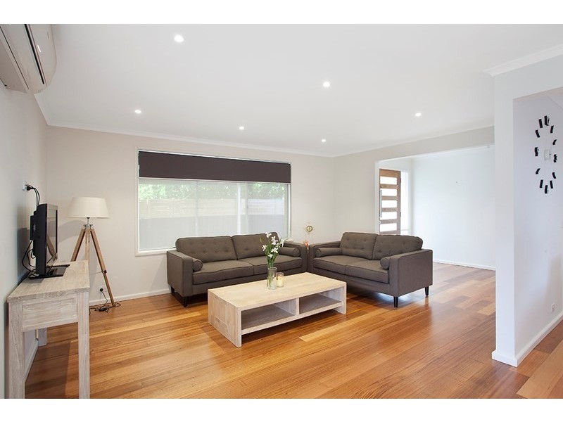 28 Rosstown Road, Carnegie VIC 3163