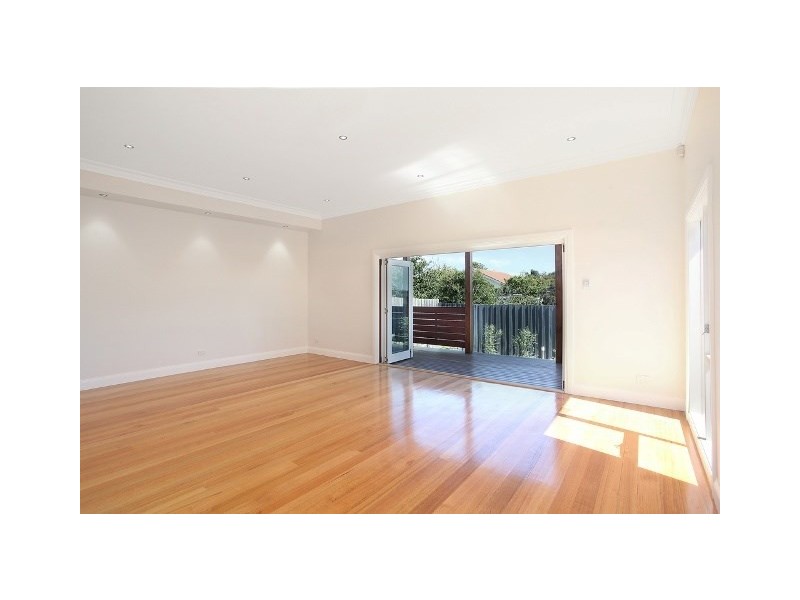 24 Newham Grove, Ormond VIC 3204