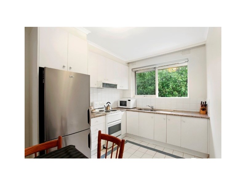4/1129 Dandenong Road, Malvern East VIC 3145