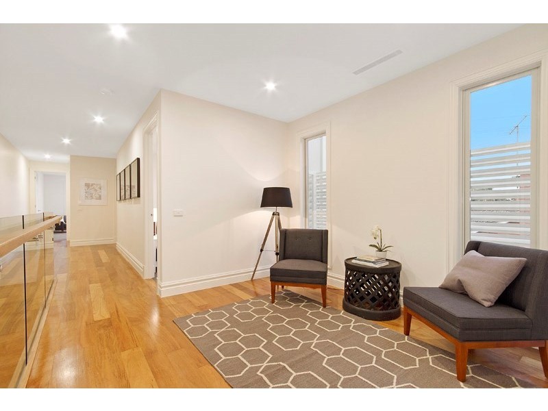 18A Eloura Avenue, Brighton East VIC 3187