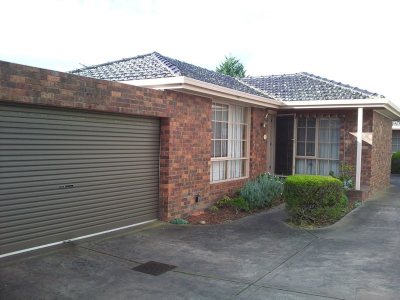 2/8 Marma Road, Murrumbeena VIC 3163