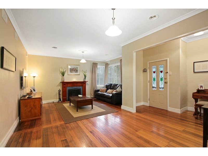 24 Dallas Avenue, Hughesdale VIC 3166