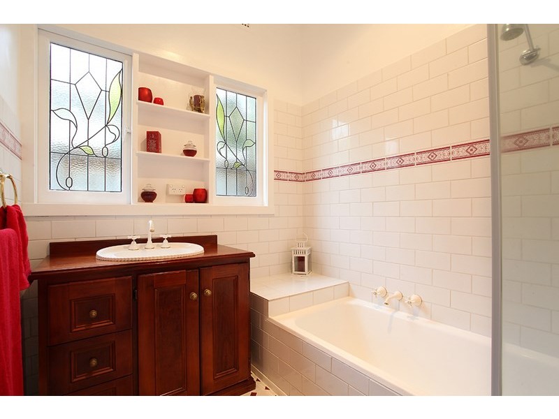 24 Dallas Avenue, Hughesdale VIC 3166