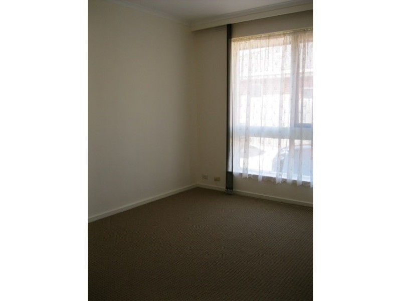 2/14 Gnarwyn Road, Carnegie VIC 3163