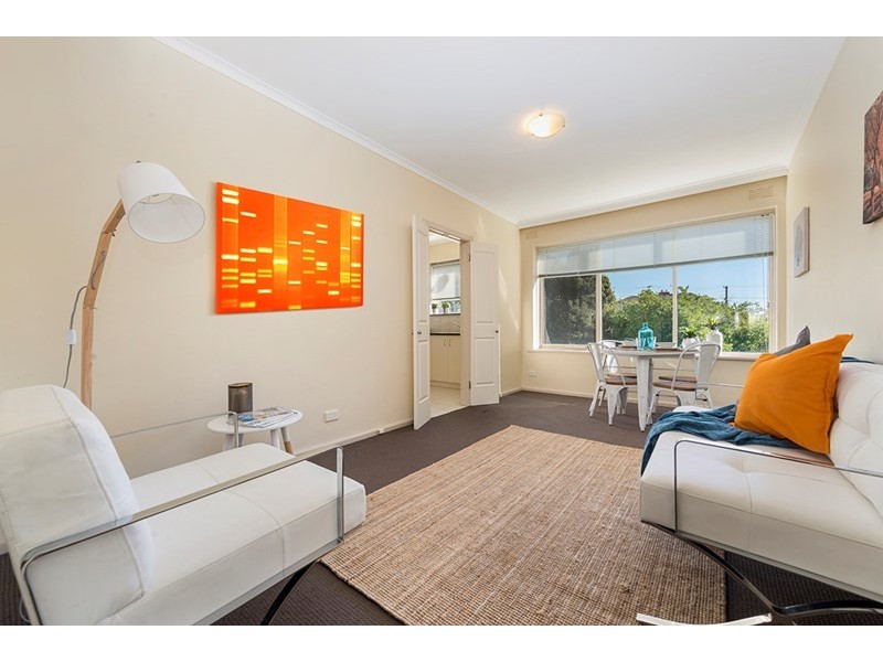 10/2 Grandview Grove, Carnegie VIC 3163