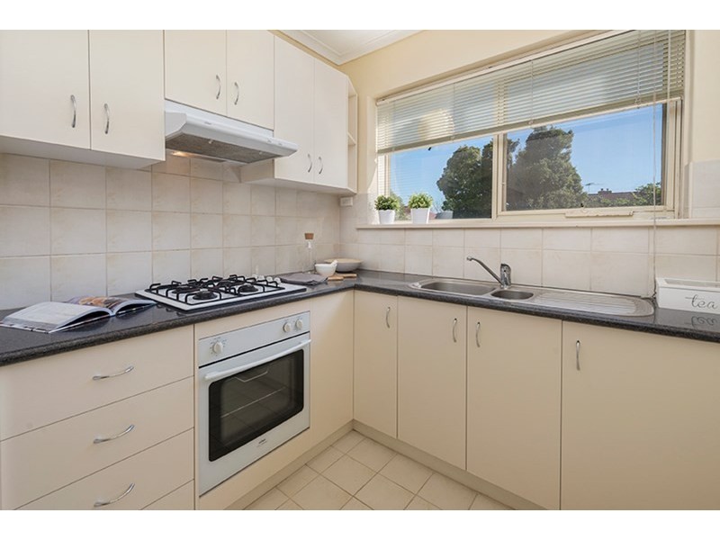 10/2 Grandview Grove, Carnegie VIC 3163