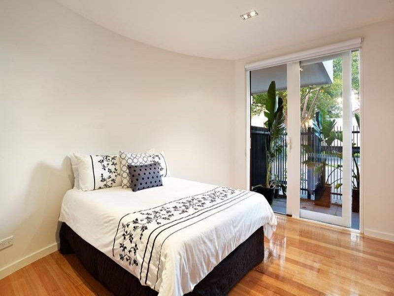 1/14 St Huberts, Carnegie VIC 3163