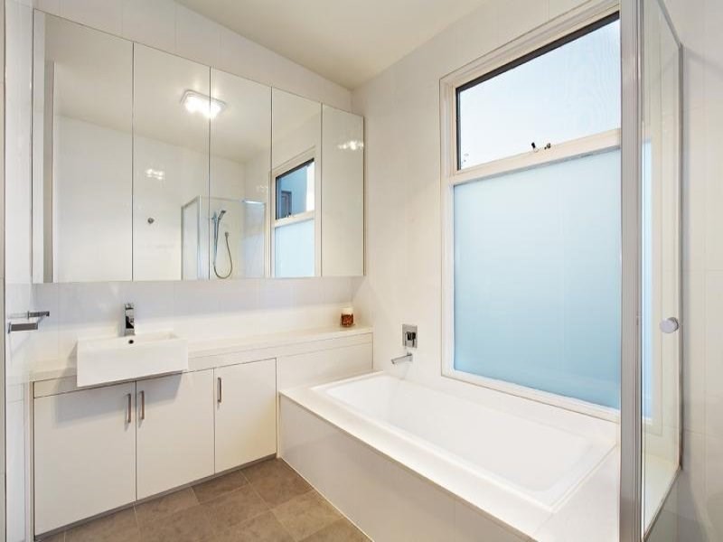 1/14 St Huberts, Carnegie VIC 3163