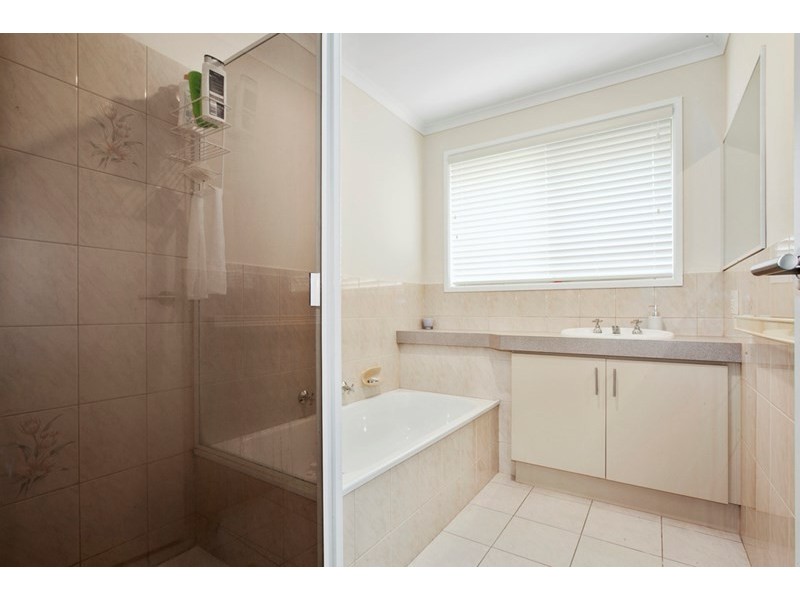 2/5 Centre Dandenong Road, Dingley Village VIC 3172