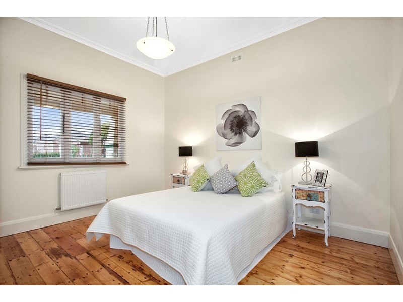 9 Camden Road, Hughesdale VIC 3166