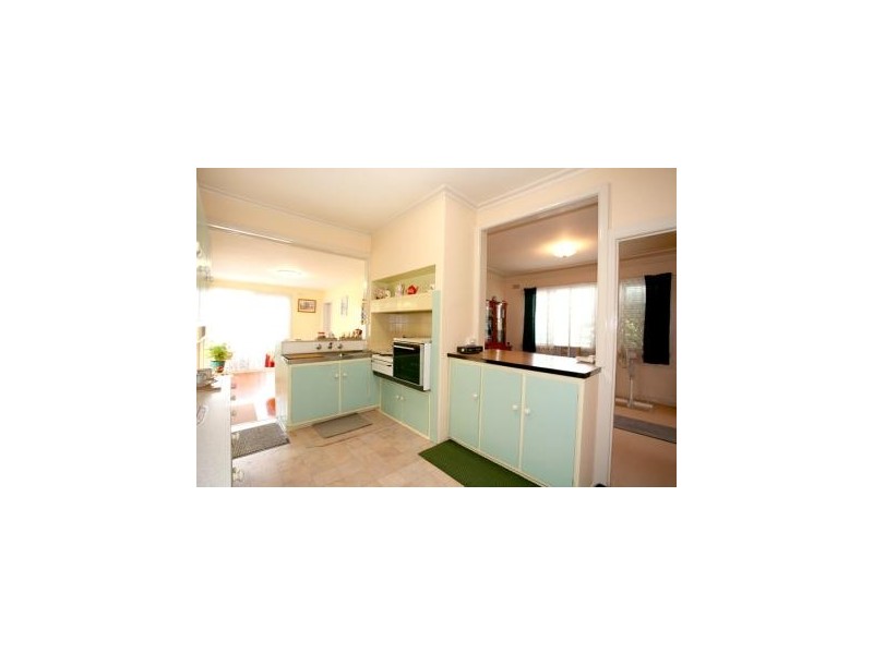 16 Lawson Street, Bentleigh VIC 3204