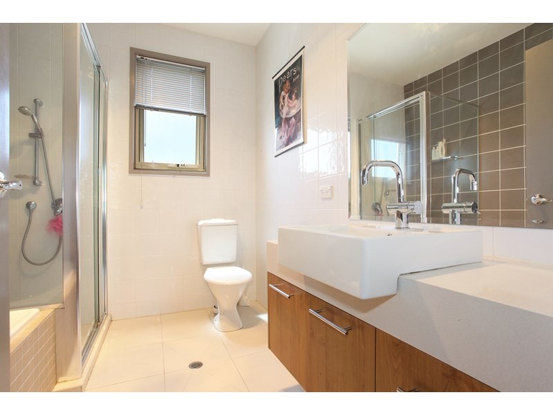 5/100 Poath Road, Hughesdale VIC 3166