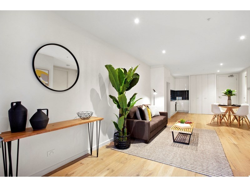 2/15 Manchester Grove, Glen Huntly VIC 3163