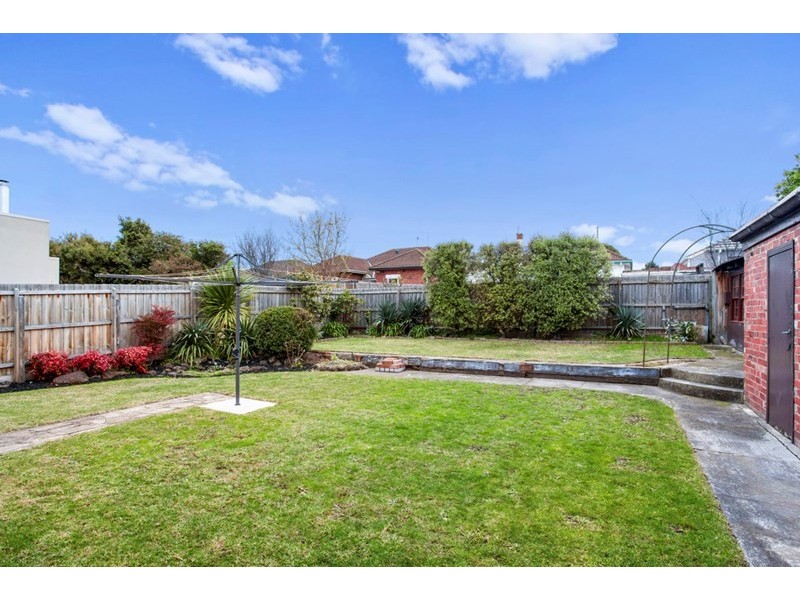 14 Grandview Grove, Carnegie VIC 3163