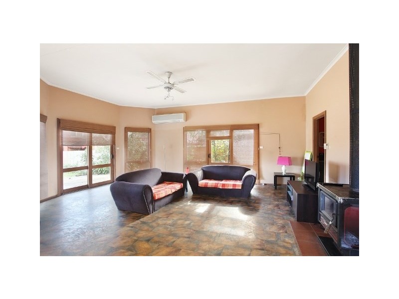 82 Truganini Road, Carnegie VIC 3163