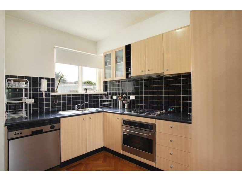 1/369 Neerim Road, Carnegie VIC 3163