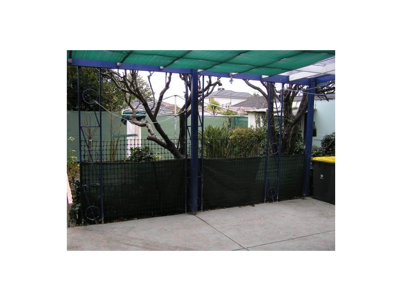 18 Thomas Street, Clayton VIC 3168