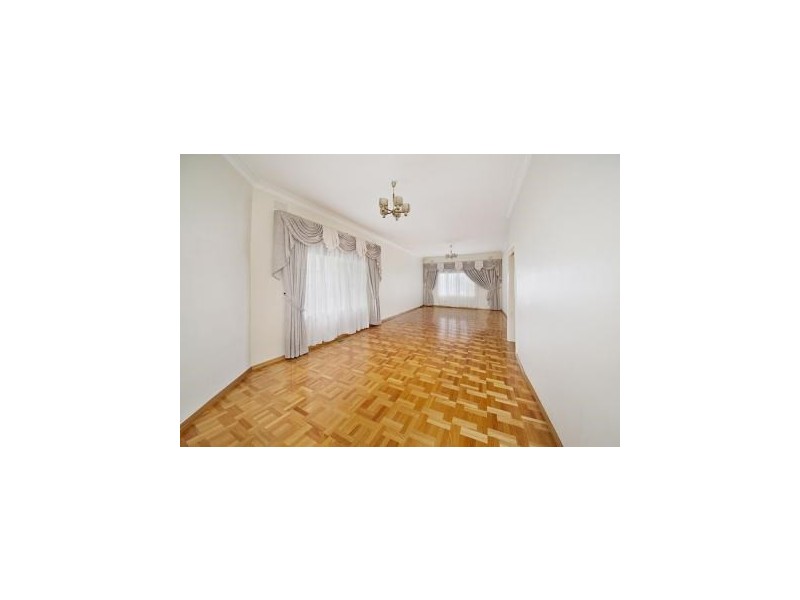 4 El Nido Grove, Glen Huntly VIC 3163