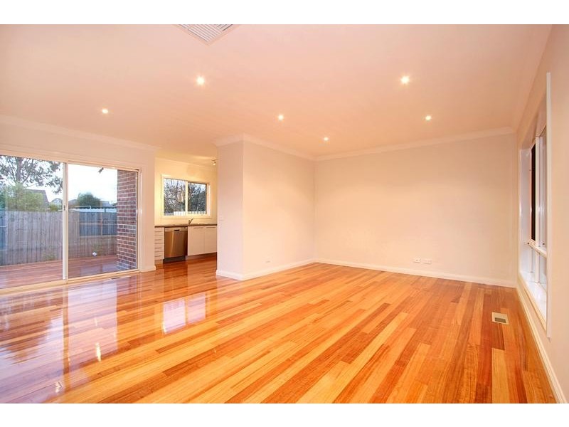 15 Darling Street, Hughesdale VIC 3166