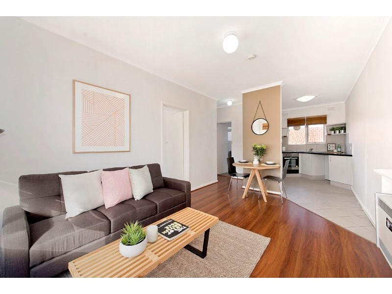 8/22 Kokaribb Road, Carnegie VIC 3163