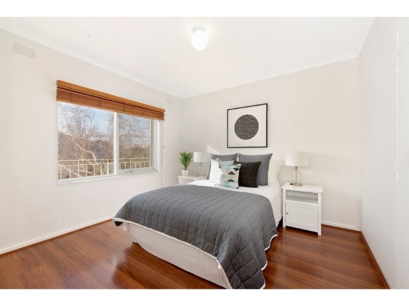 8/22 Kokaribb Road, Carnegie VIC 3163