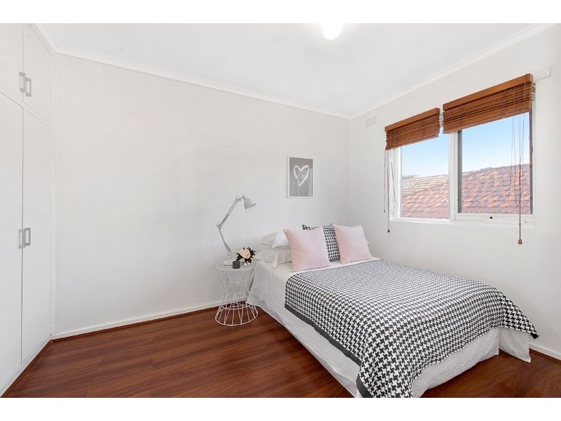 8/22 Kokaribb Road, Carnegie VIC 3163