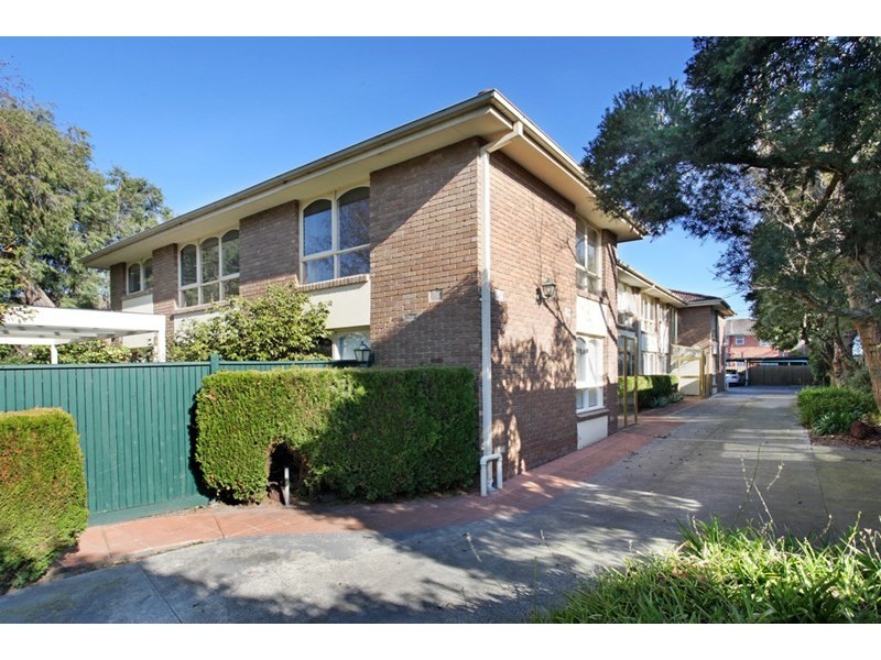 2/13 Poplar Grove, Carnegie VIC 3163