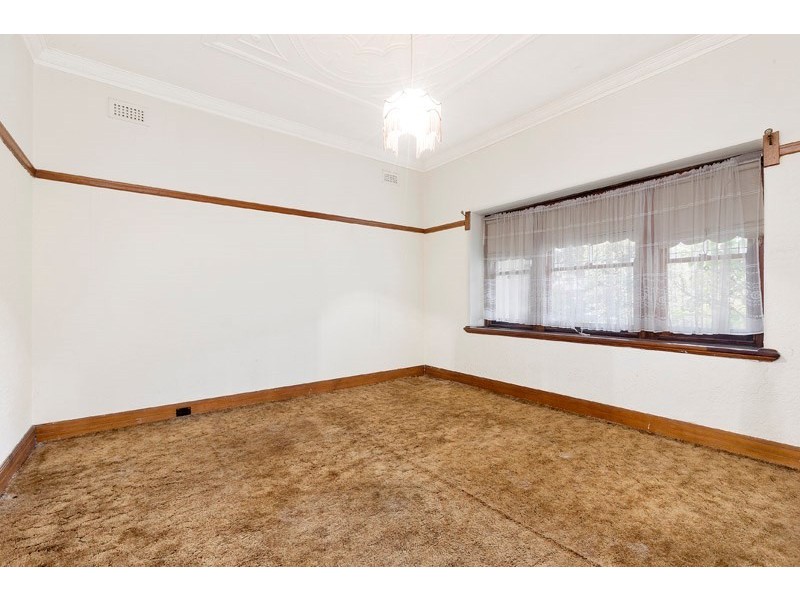 19 Oakdene Crescent, Carnegie VIC 3163