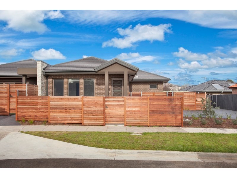 1/4 Omeo Court, Bentleigh East VIC 3165