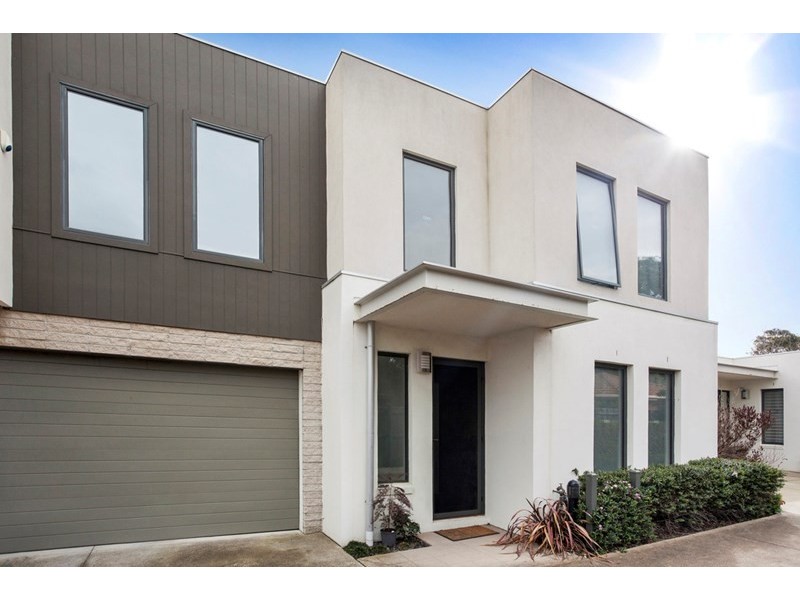 3/74 Woornack Road, Carnegie VIC 3163