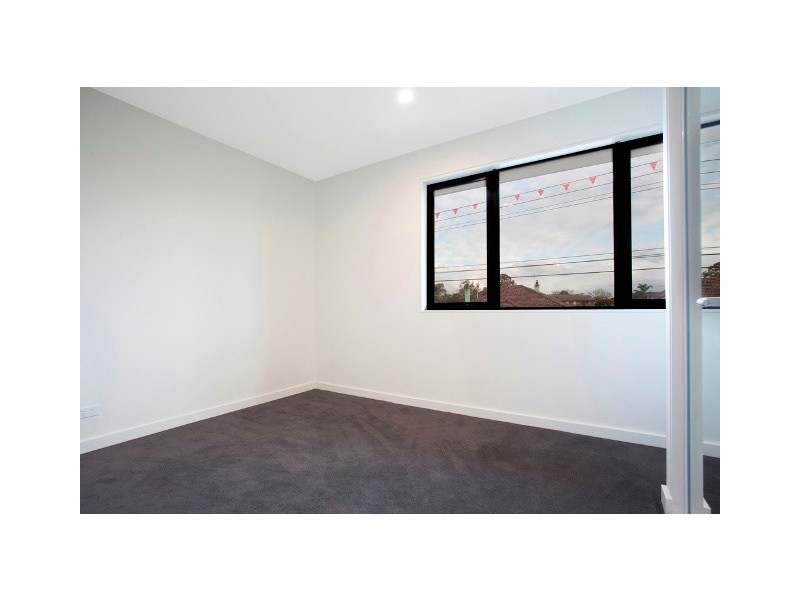 102/332 Neerim Road, Carnegie VIC 3163