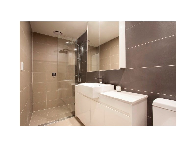 102/332 Neerim Road, Carnegie VIC 3163