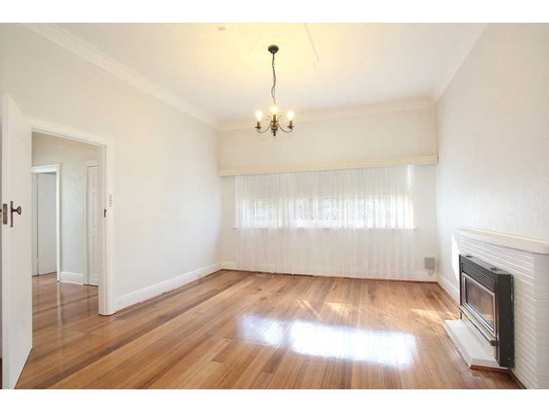 6 Leinster Street, Ormond VIC 3204