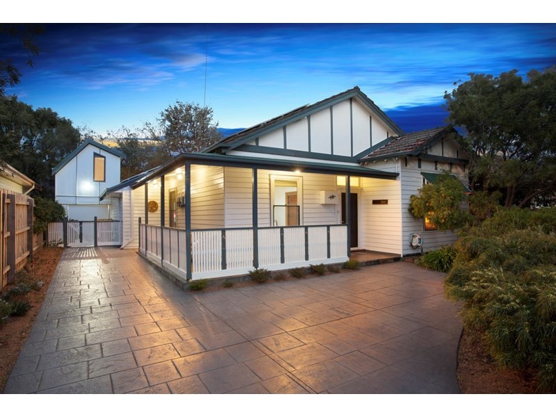 16 Preston Road, Hughesdale VIC 3166