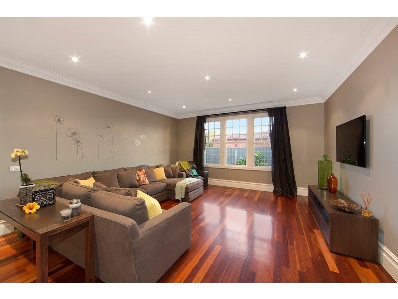 9 Hawson Avenue, Glen Huntly VIC 3163