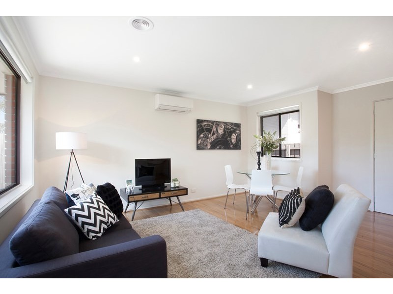 4/115 Warrigal Road, Hughesdale VIC 3166