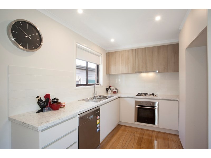 4/115 Warrigal Road, Hughesdale VIC 3166