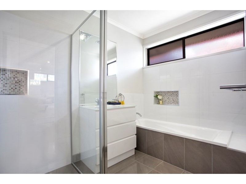 4/115 Warrigal Road, Hughesdale VIC 3166