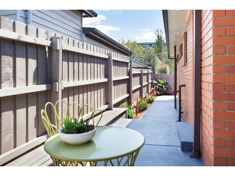 4/115 Warrigal Road, Hughesdale VIC 3166