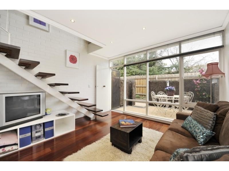 2/63 Edgar Street North, Glen Iris VIC 3146