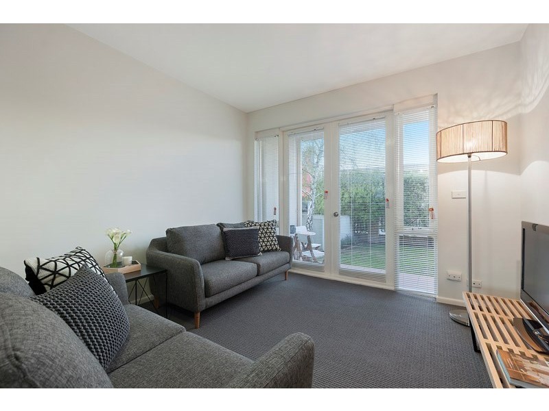 1/369 Neerim Road, Carnegie VIC 3163